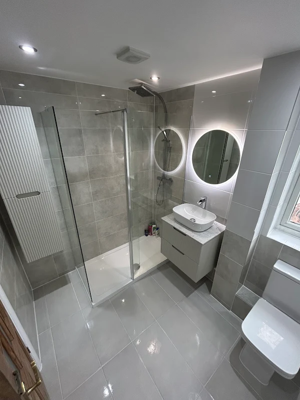 http://aw.webizdesigns.com/sandssurrey/wp-content/uploads/2026/06/bathroom-1.webp