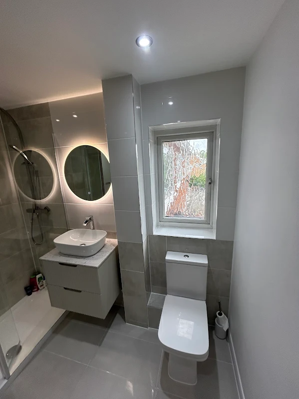 http://aw.webizdesigns.com/sandssurrey/wp-content/uploads/2026/06/bathroom-16.webp