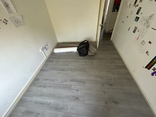 http://aw.webizdesigns.com/sandssurrey/wp-content/uploads/2026/06/flooring-10.webp