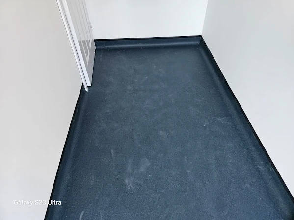 http://aw.webizdesigns.com/sandssurrey/wp-content/uploads/2026/06/flooring-15.webp