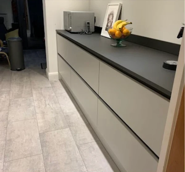 http://aw.webizdesigns.com/sandssurrey/wp-content/uploads/2026/06/flooring-8.webp
