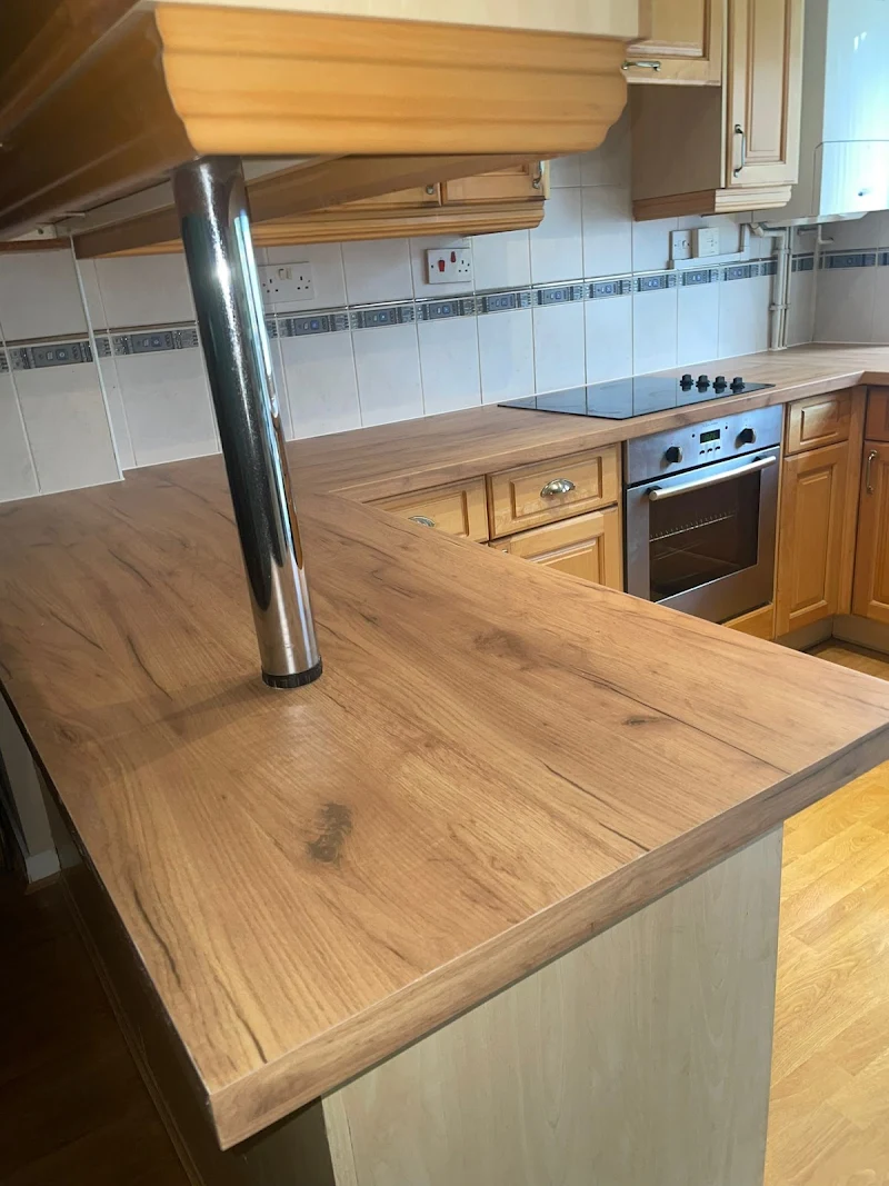http://aw.webizdesigns.com/sandssurrey/wp-content/uploads/2026/06/kitchen-6.webp