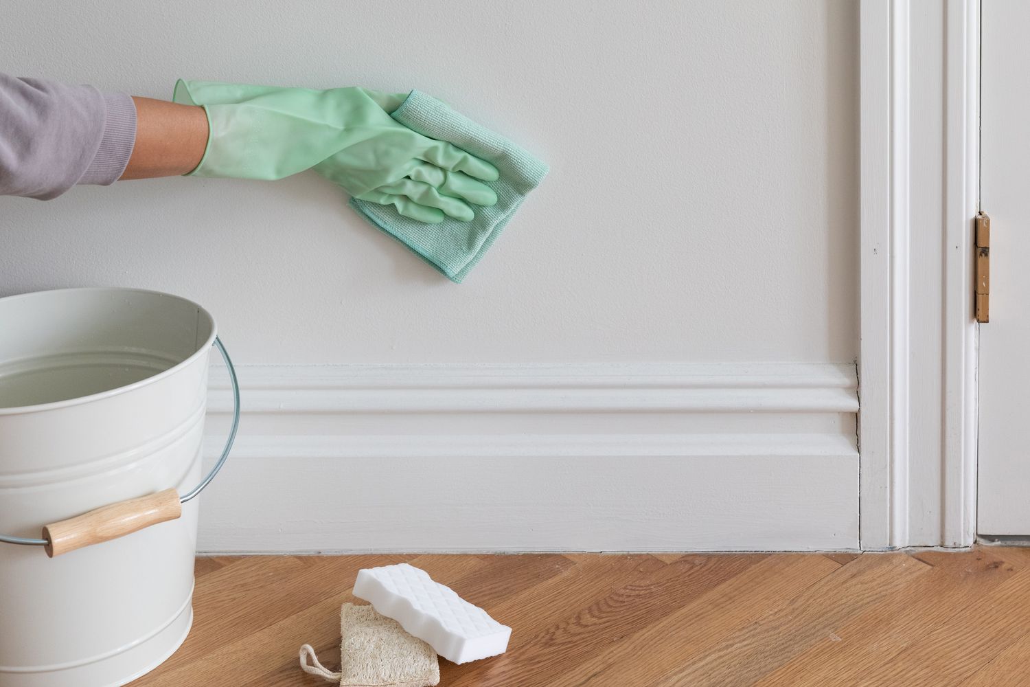 Wall Cleaning